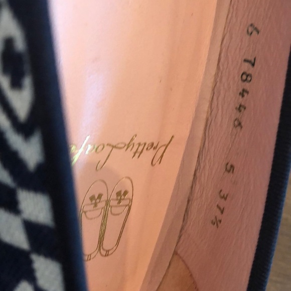 Pretty Loafers - size 37.5 navy pattern - Picture 6 of 7